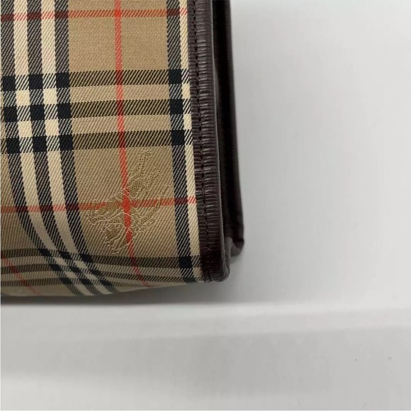 BURBERRY ✨Burberrys Nova check clutch bag - Picture 3 of 5